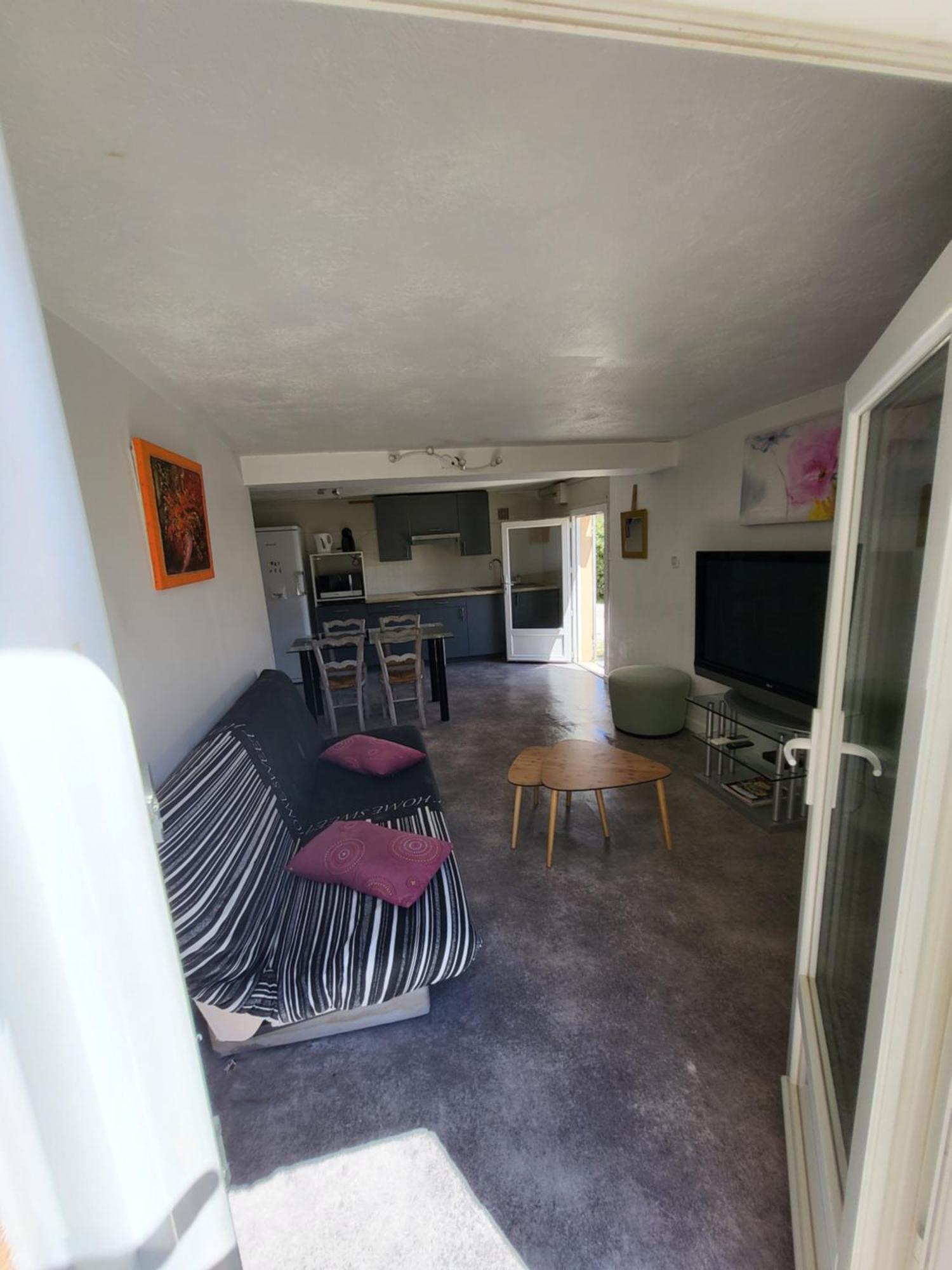 Apartment Jolie T2 Independant Dans Sollies-Ville